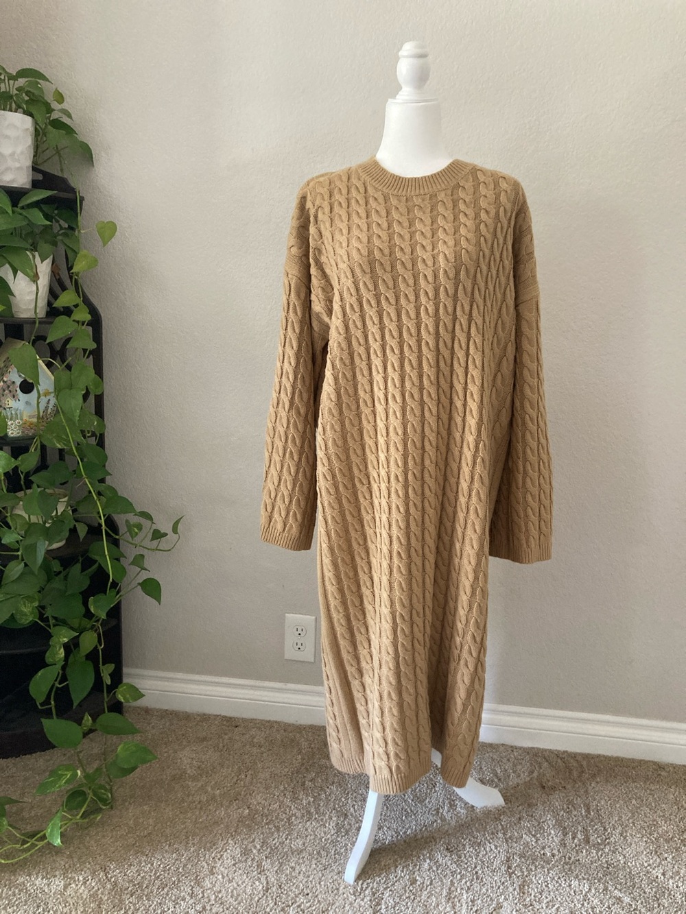 Cable Knit Long Sleeve Sweater Dress in Camel